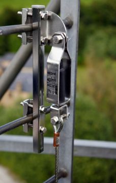 Picture of 3M™ Protecta® Cabloc™ Vertical Cable Ladder System, Ladder Top Bracket Anchor, Galvanised Steel, 6191035