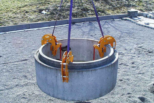 Probst Manhole and Cone Chain Clamp